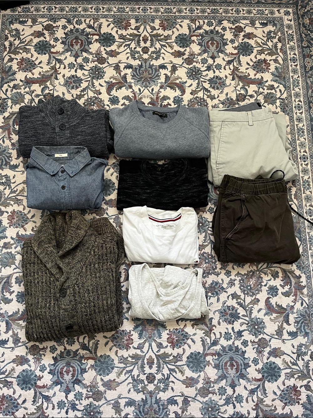 Men’s assorted clothing bundle
